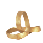 Escultura Abstrata de Elos Entrelaçados